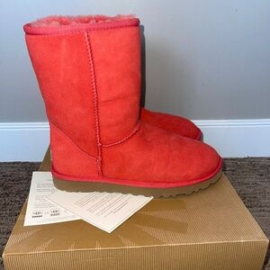 Coral Classic Short UGGs